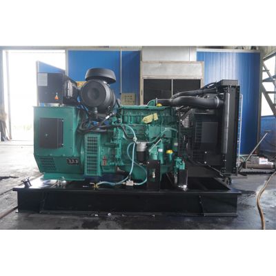 100kw沃爾沃柴油發(fā)電機(jī)組-沃爾沃4缸柴油機(jī)TAD532GE柴油發(fā)電機(jī)組,缸徑/行程：108/130mm,柴油發(fā)電機(jī)組水冷發(fā)動(dòng)機(jī)功率114KW,柴油發(fā)電機(jī)組配套馬拉松斯坦福發(fā)電機(jī)。廠價(jià)直銷歡迎選購：13773399855。