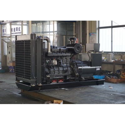 300kw上柴動力柴油發電機組-上柴股份6缸柴油機6ETAA12.8-G32柴油發電機組,缸徑/行程：130/161mm,柴油發電機組水冷發動機功率400KW,柴油發電機組配套馬拉松斯坦福發電機。廠價直銷歡迎選購：13773399855。