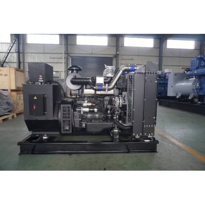 100kw上柴股份柴油發電機組-上柴動力5缸柴油機SC4H140D2柴油發電機組,缸徑/行程：105/124mm,柴油發電機組水冷發動機功率105KW,柴油發電機組配套馬拉松斯坦福發電機。廠價直銷歡迎選購：13773399855。
